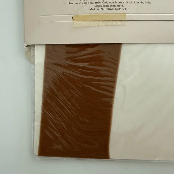 Victoria’s Secret Body Bare Hosiery 7 Denier Nude Size B‎ NWT Vintage - Picture 5 of 8